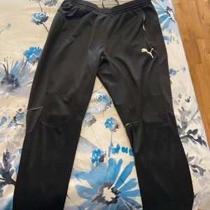 PUMA MENS SWEATPANTS WITH ZIPPER POCKETS MEDIUM